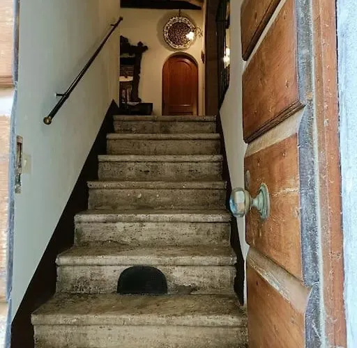 Renaissance House